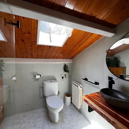 Apartamento Atico De Madera En Rinlo,